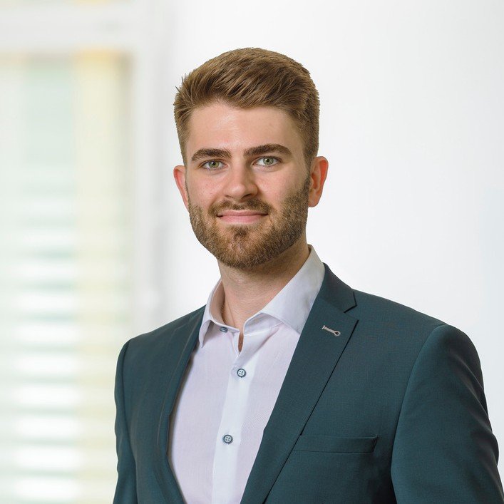Portrait von Pascal Karrer, Gründer von Karrer Solutions